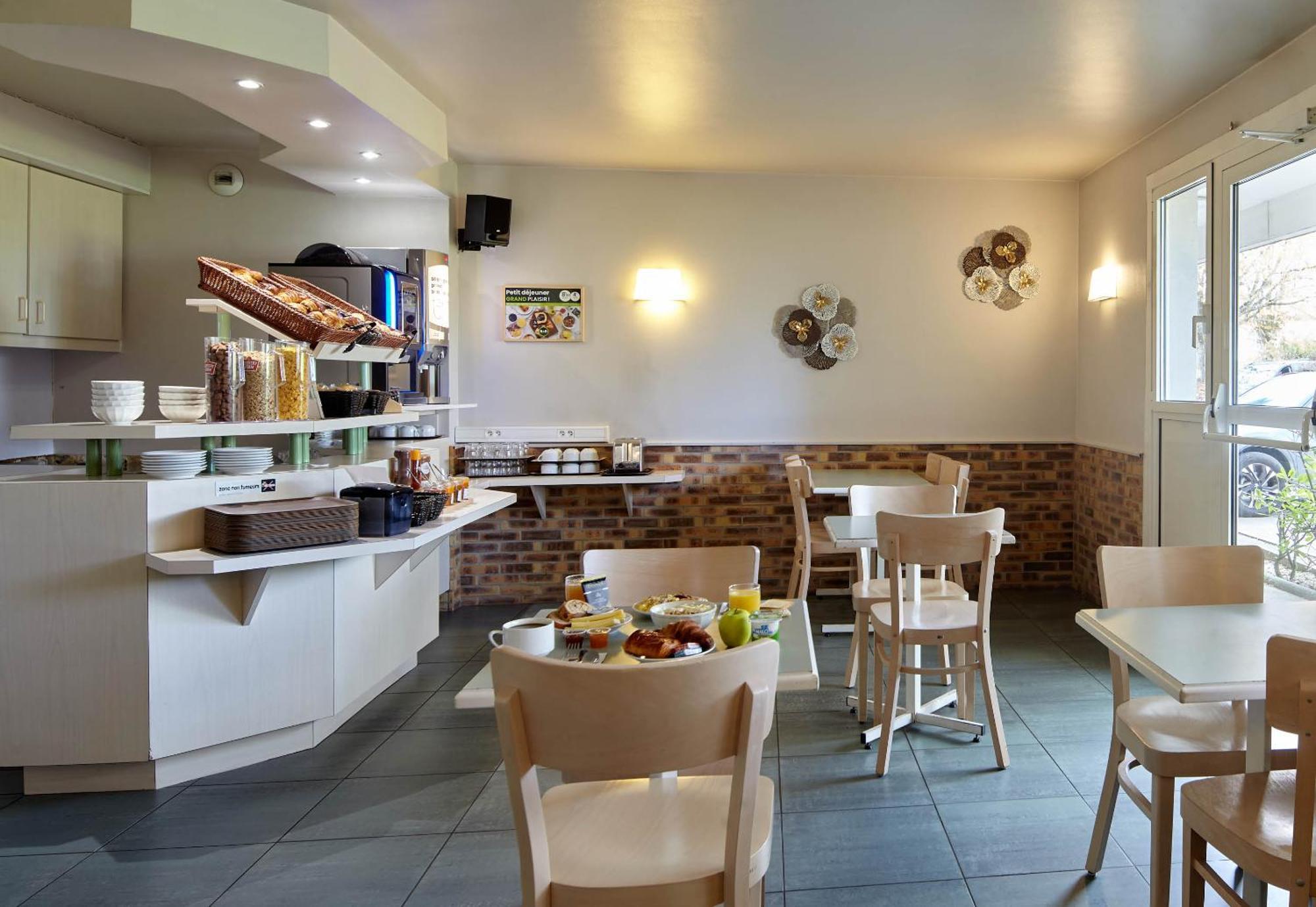 B&B Hôtel SACLAY Ngoại thất bức ảnh